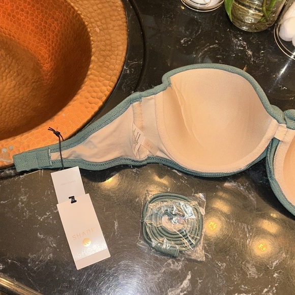 Shade & Shore green bandeau swim top w/ strap - Picture 5 of 8